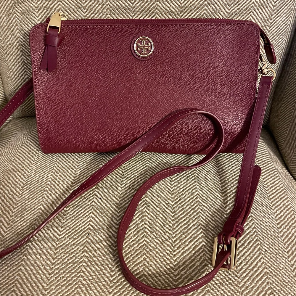 Tory Burch Robinson Maroon Crossbody - Excellent Condition
